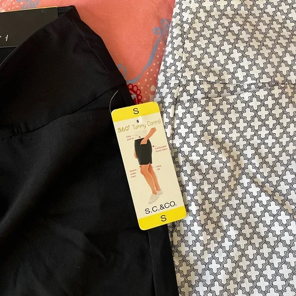 BUNDLE! 2 tennis skirts with pockets - Picture 2 of 9